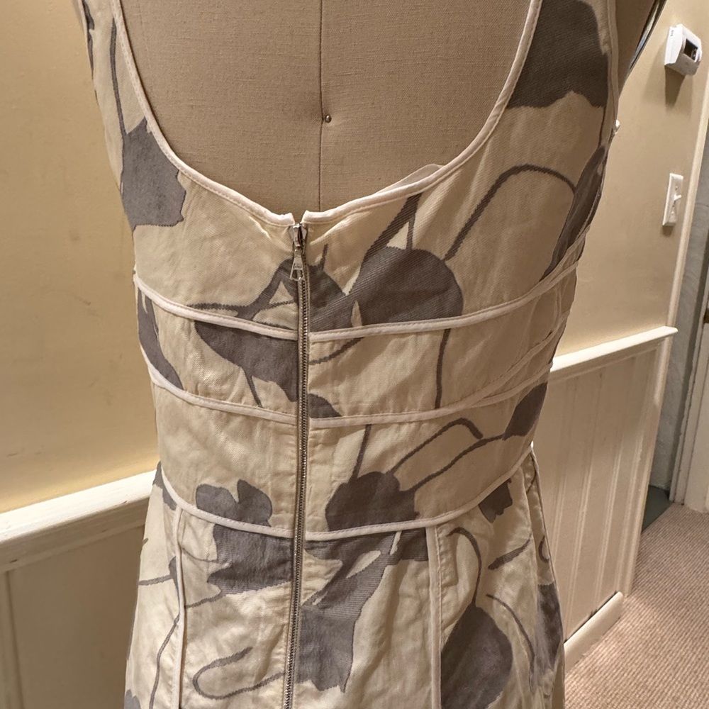 Narcisco Rodriquez sleeveless cocktail dress linen/silk. Grey/ Cream